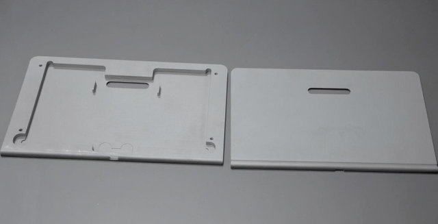 Aluminium hanging board
